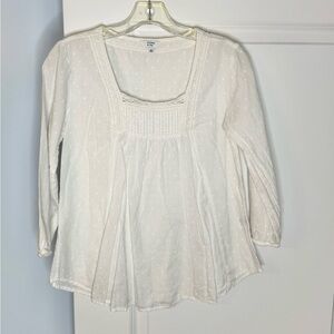 🍓6/$15🍓 Dainty White Crown & Ivy Top